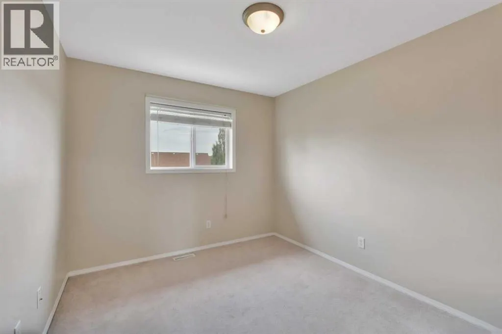 62 Adamson Avenue