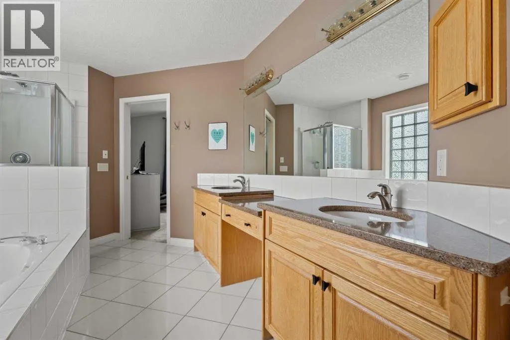 857 West Chesteremere Drive