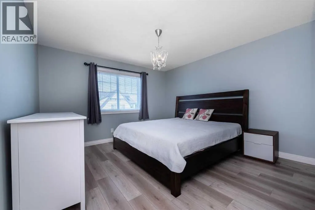 470 Mahogany Terrace SE
