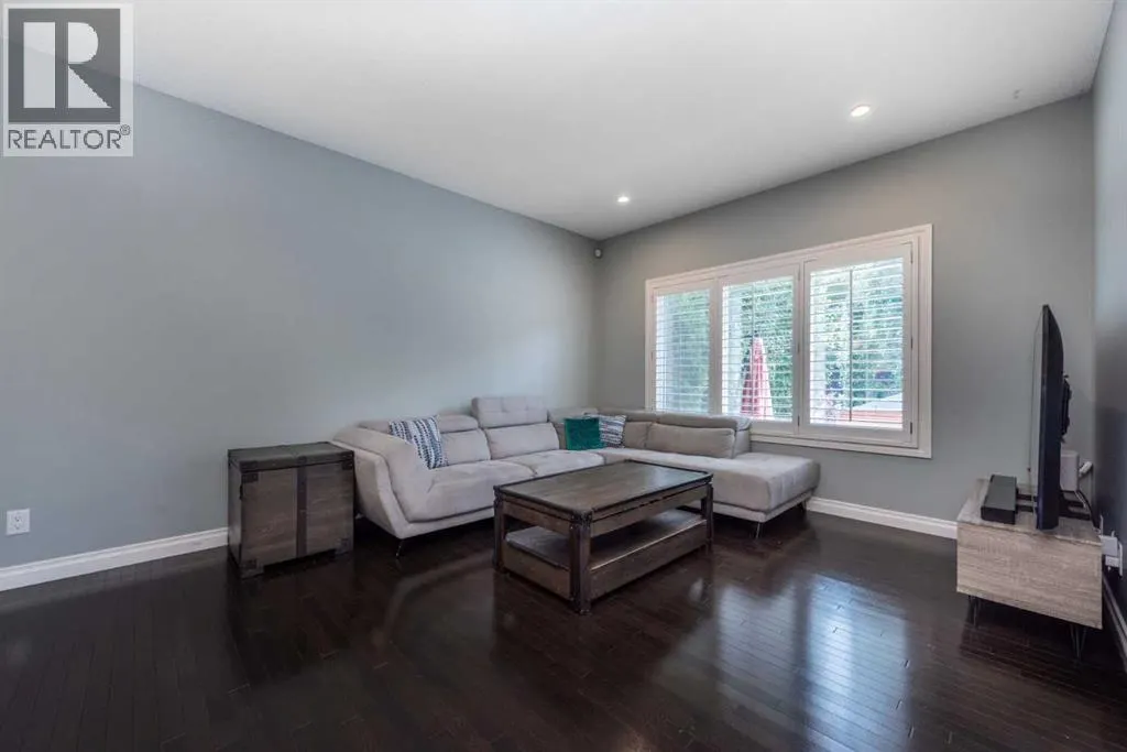 470 Mahogany Terrace SE