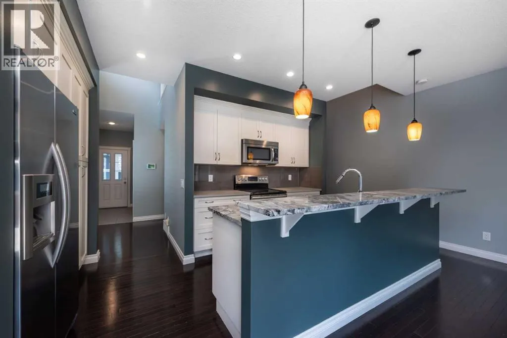 470 Mahogany Terrace SE