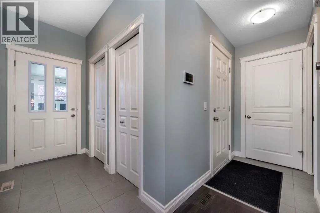 470 Mahogany Terrace SE