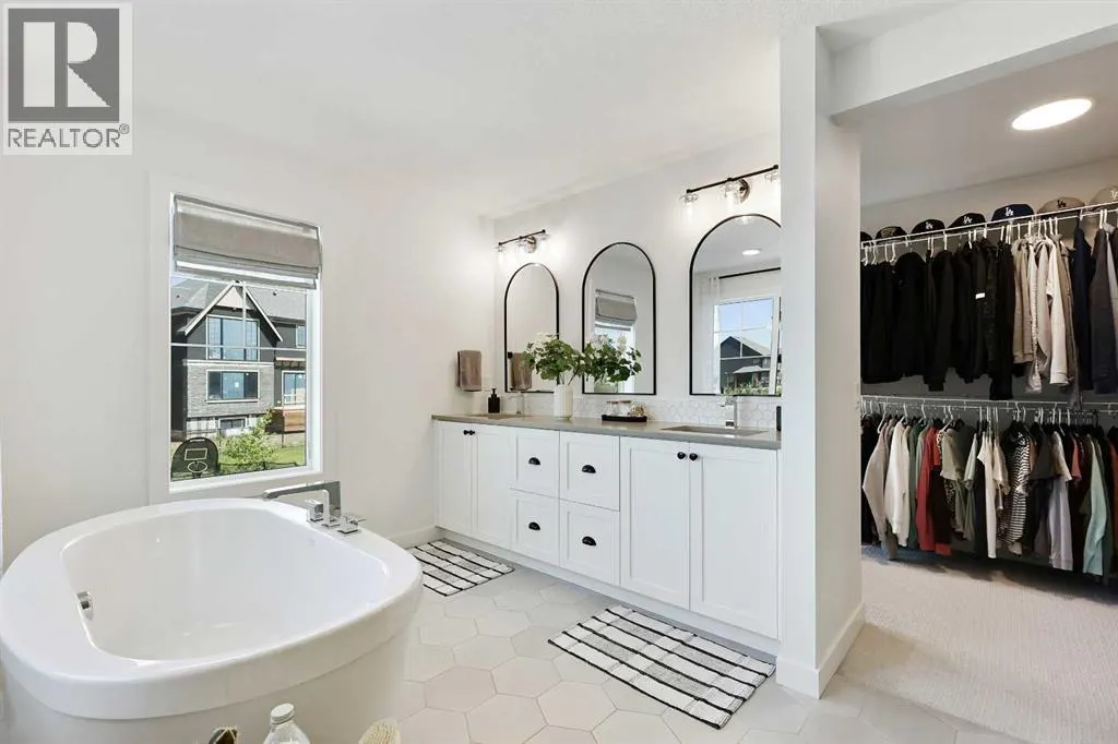 244 Marina Grove SE