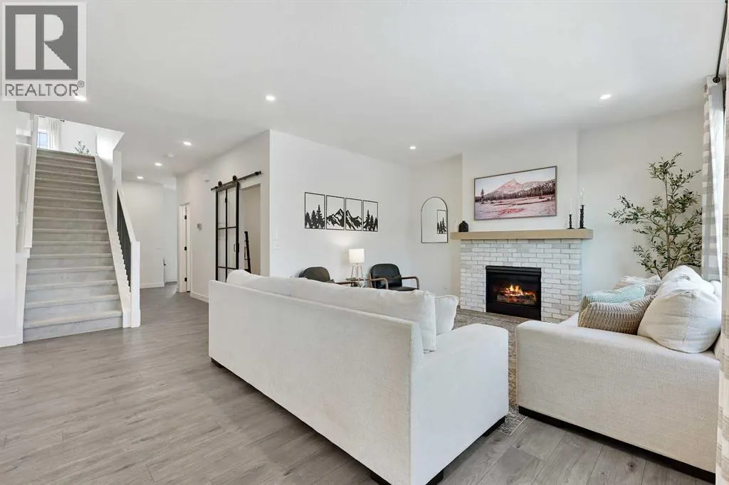 244 Marina Grove SE