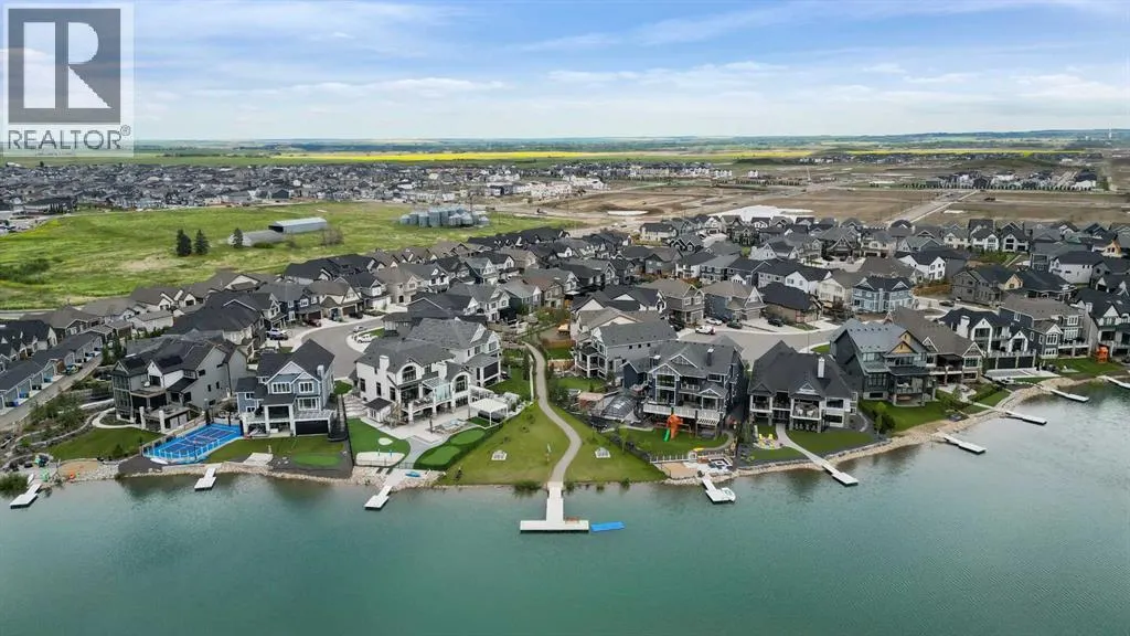 244 Marina Grove SE