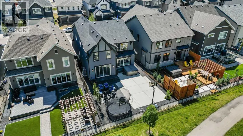 244 Marina Grove SE