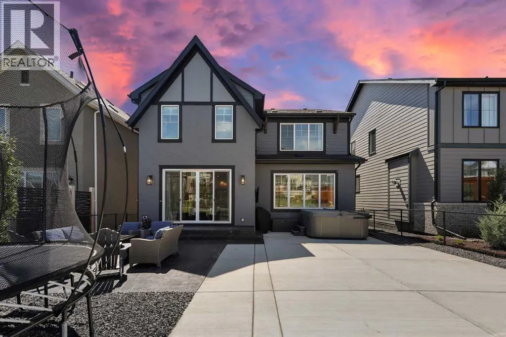 244 Marina Grove SE