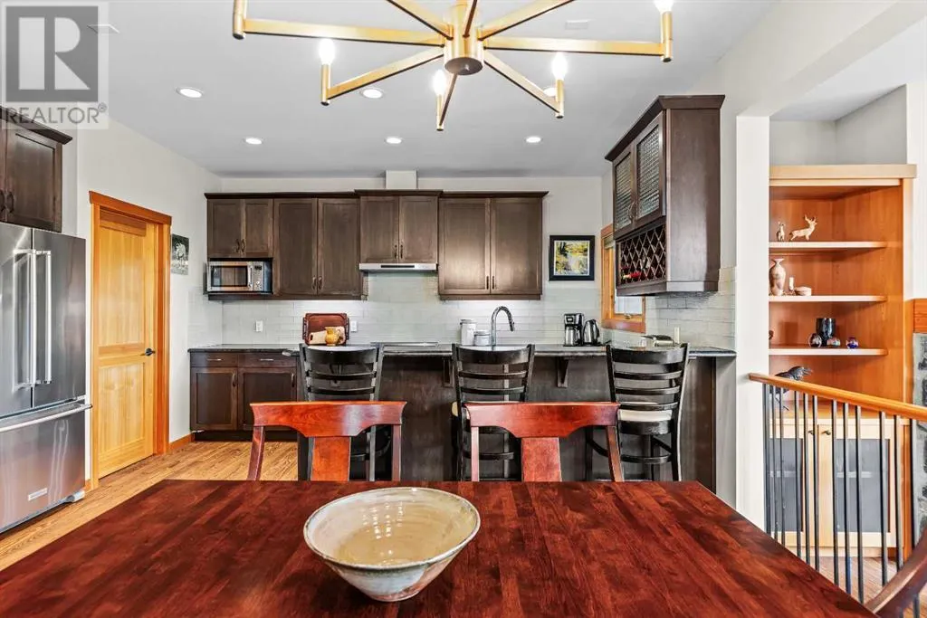 2, 101 Armstrong AVENUEPLACE