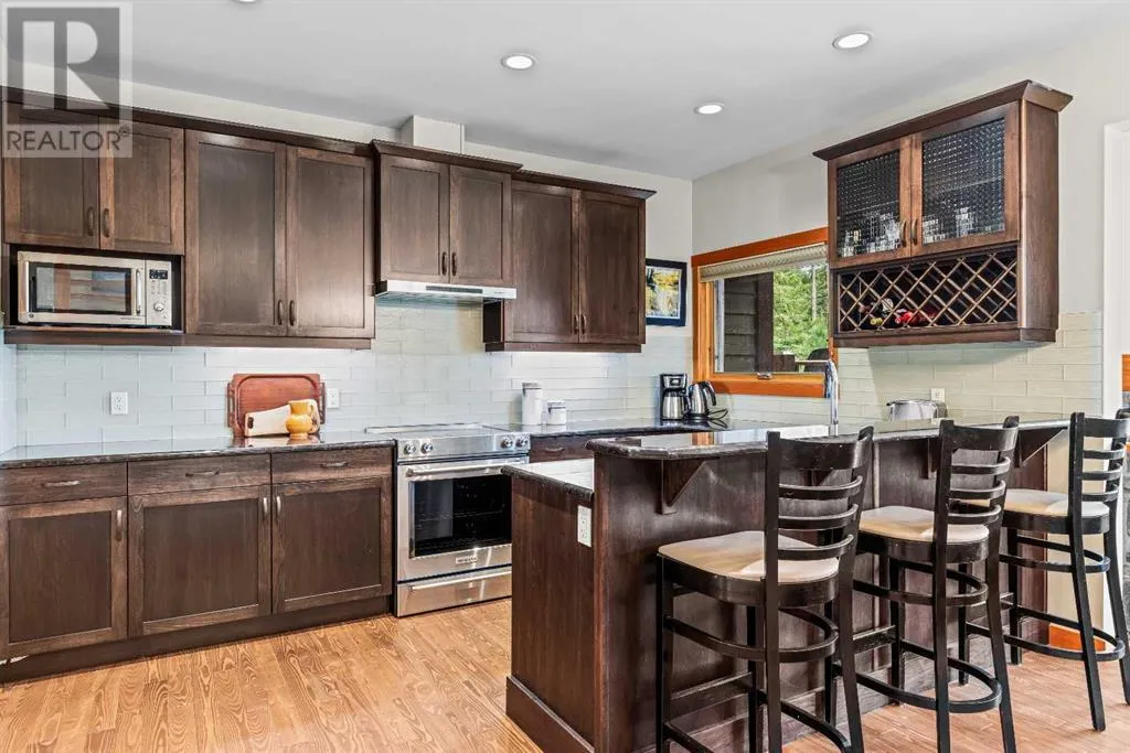 2, 101 Armstrong AVENUEPLACE
