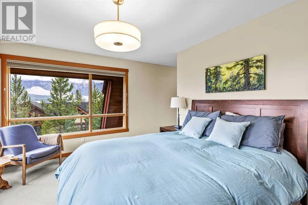 2, 101 Armstrong AVENUEPLACE