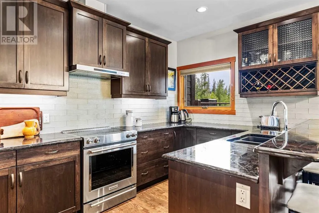 2, 101 Armstrong AVENUEPLACE