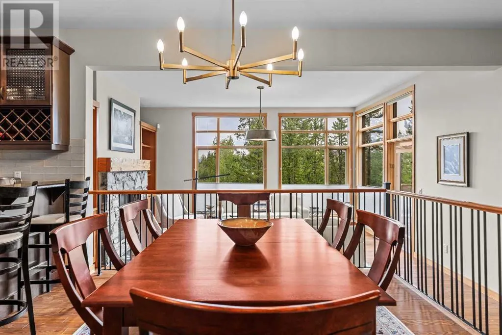 2, 101 Armstrong AVENUEPLACE