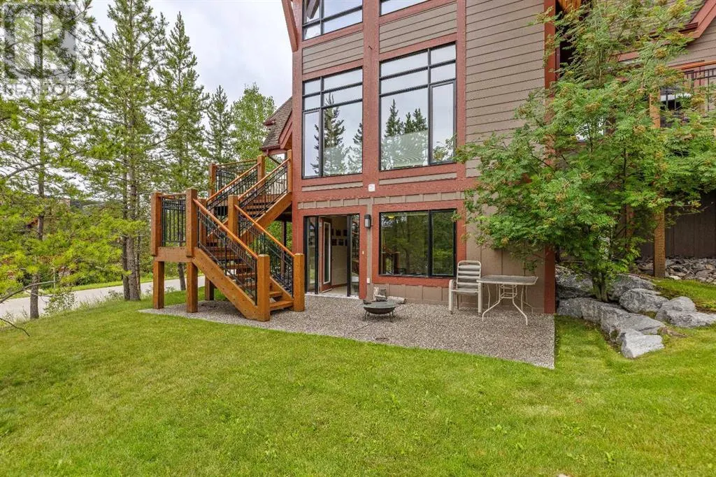 2, 101 Armstrong AVENUEPLACE