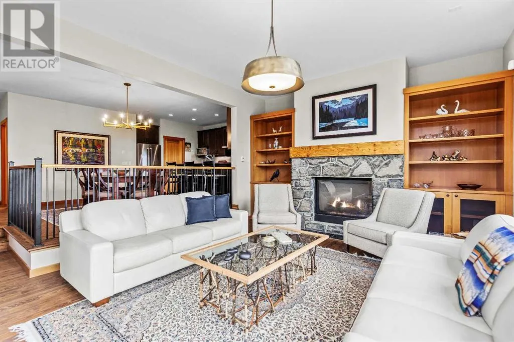 2, 101 Armstrong AVENUEPLACE