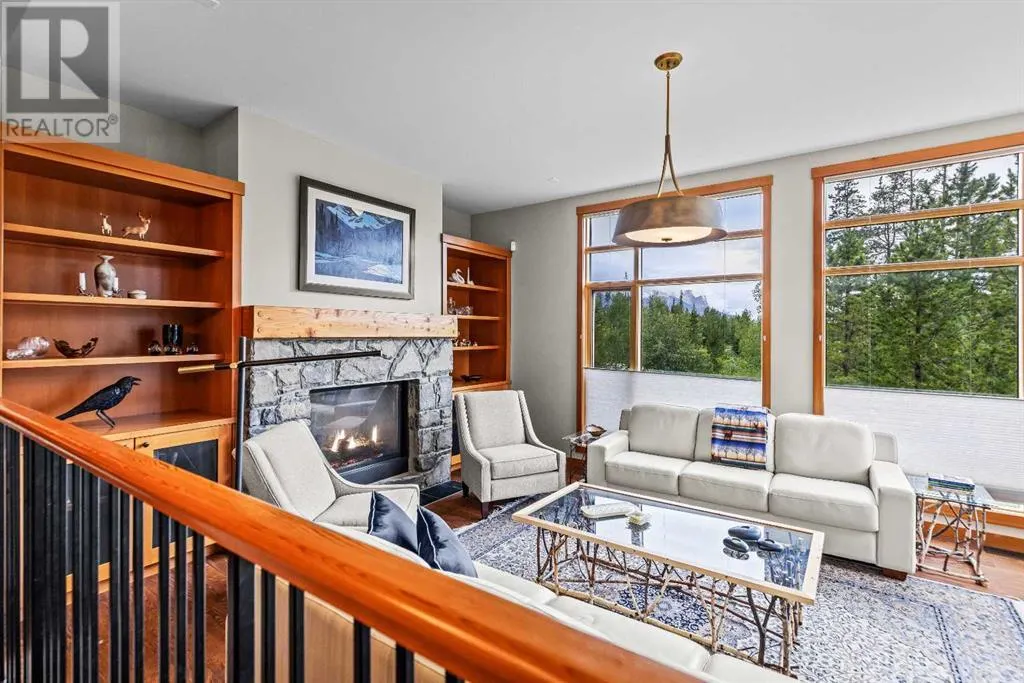 2, 101 Armstrong AVENUEPLACE