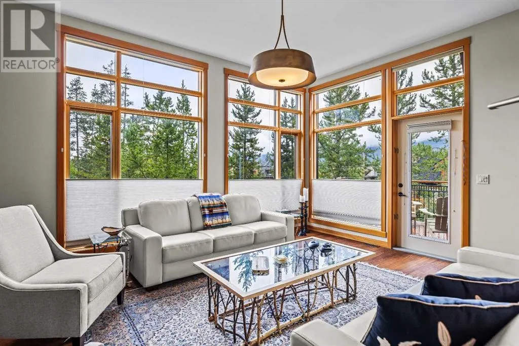2, 101 Armstrong AVENUEPLACE