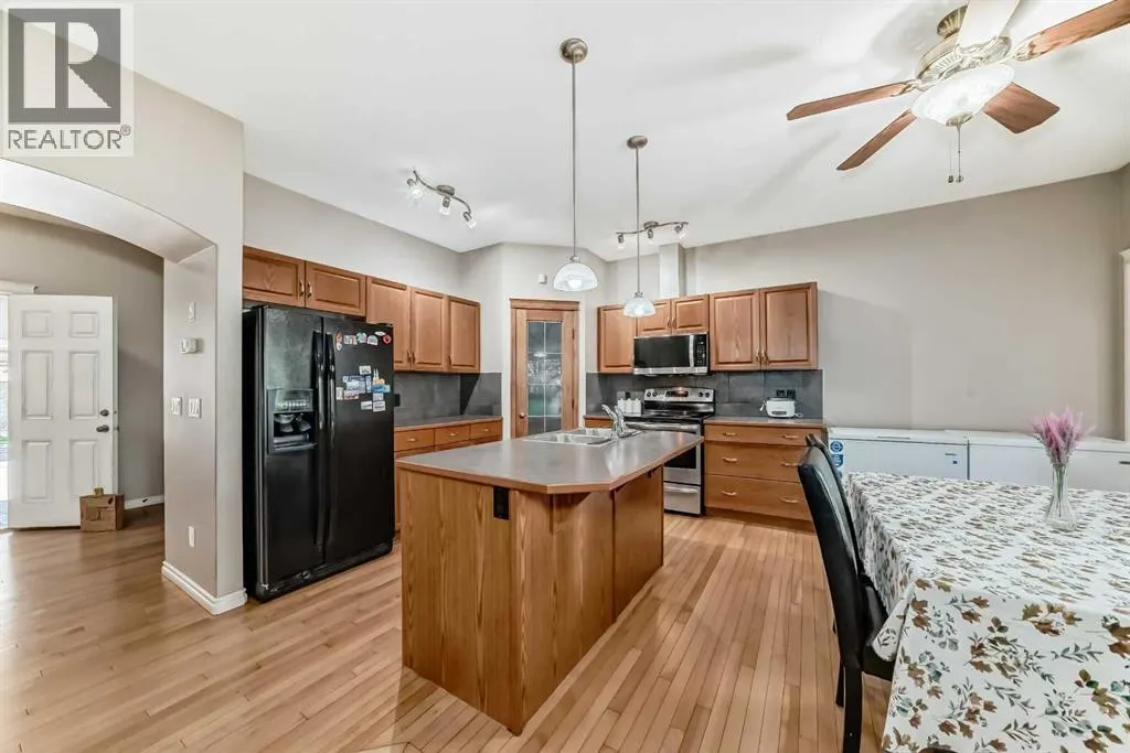 116, 100 Coopers Common SW