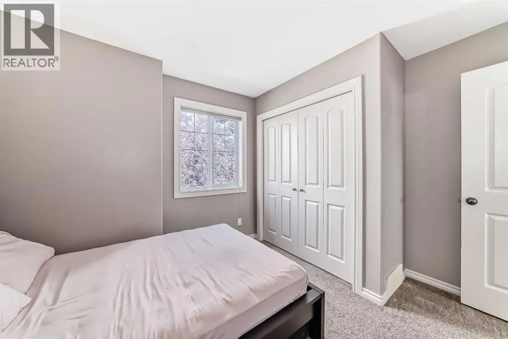 116, 100 Coopers Common SW