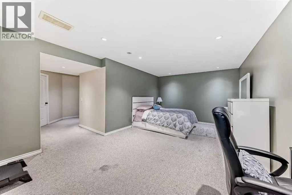 116, 100 Coopers Common SW