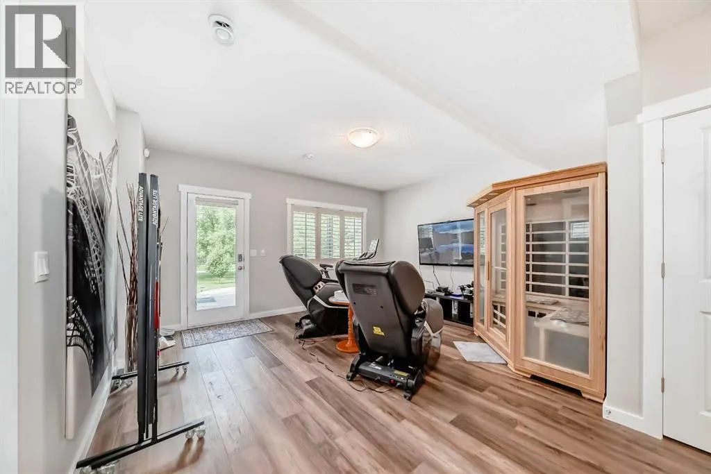 263 Coopers Hill SW