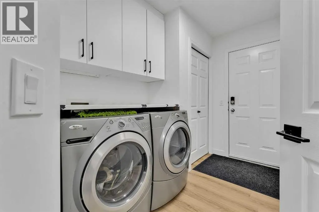 135 West Lakeview Passage
