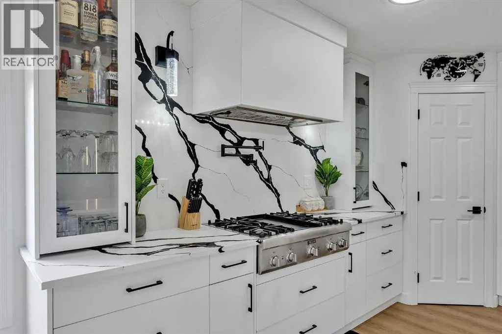 135 West Lakeview Passage