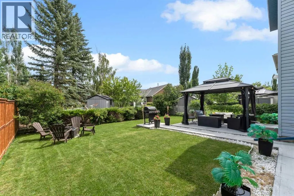 135 West Lakeview Passage