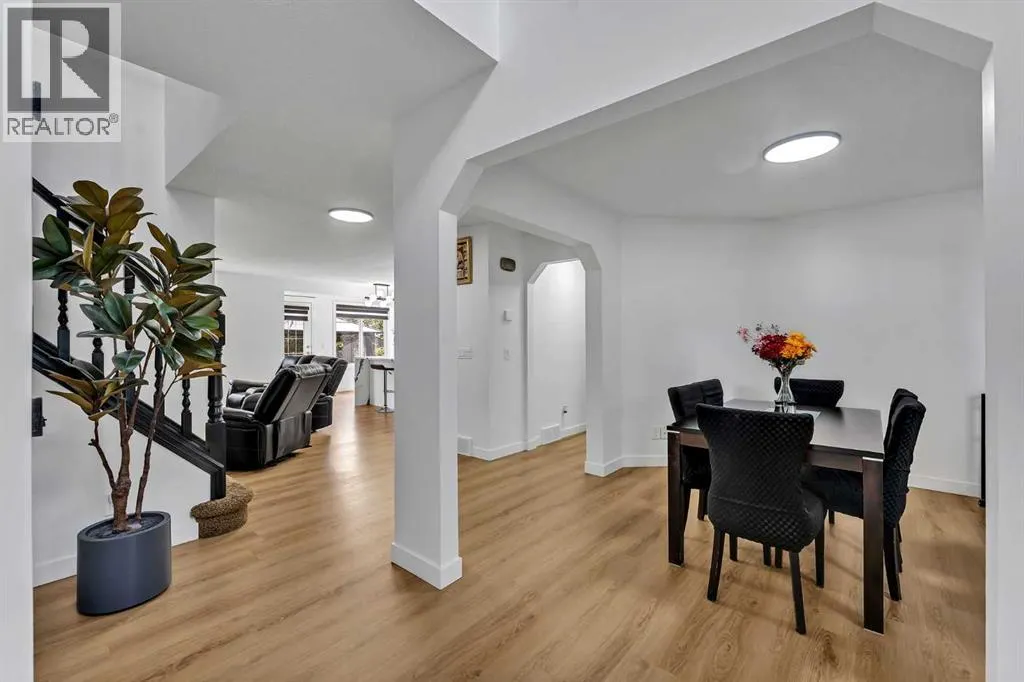 135 West Lakeview Passage