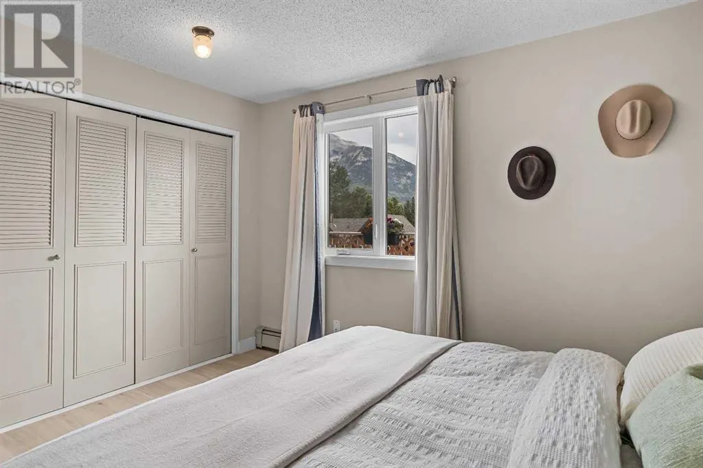 220, 200 Three Sisters Drive