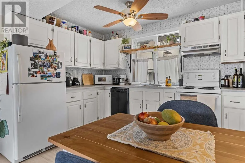 220, 200 Three Sisters Drive