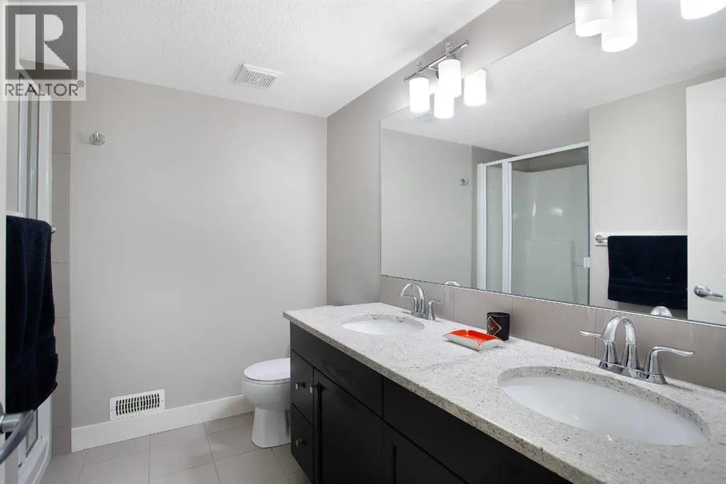 216 Mahogany Bay SE