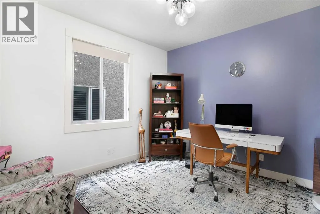 216 Mahogany Bay SE