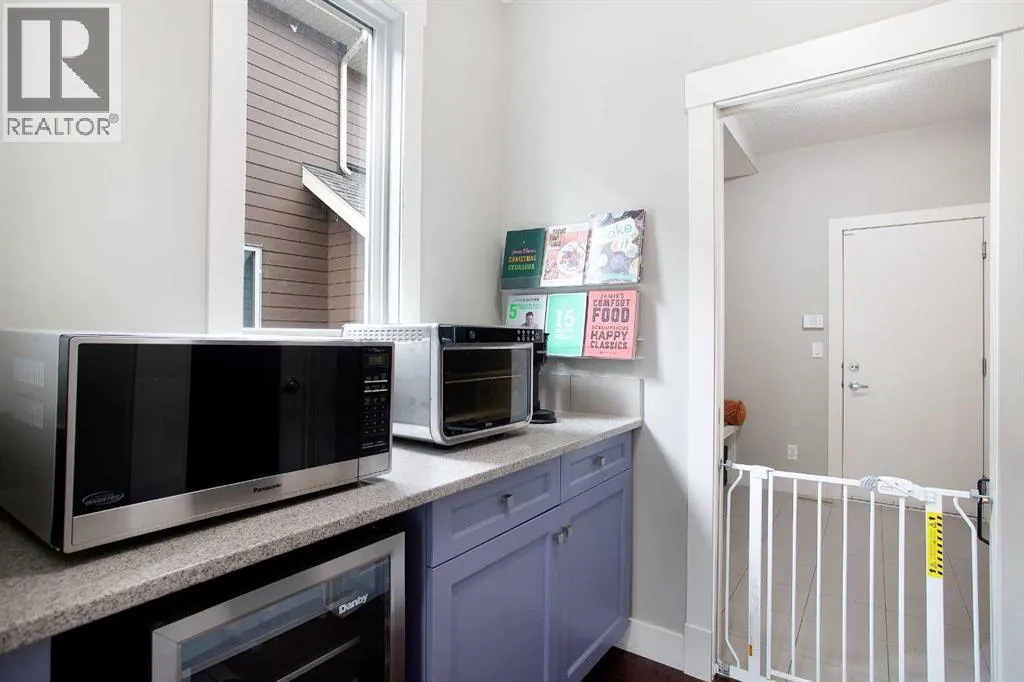 216 Mahogany Bay SE