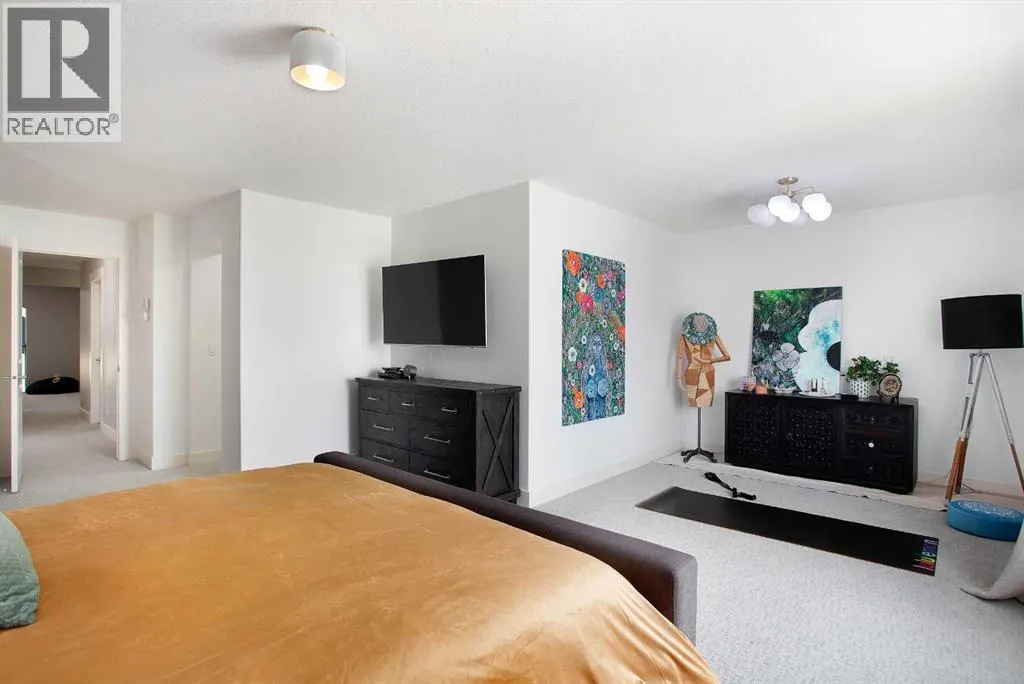 216 Mahogany Bay SE