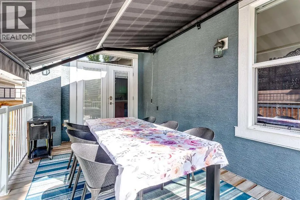 216 Mahogany Bay SE