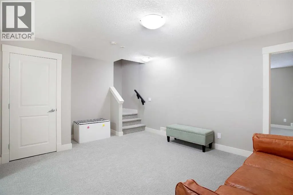 216 Mahogany Bay SE