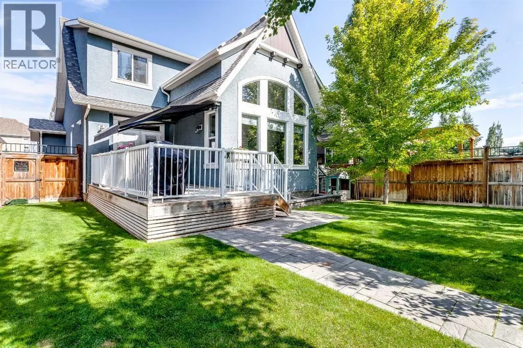 216 Mahogany Bay SE