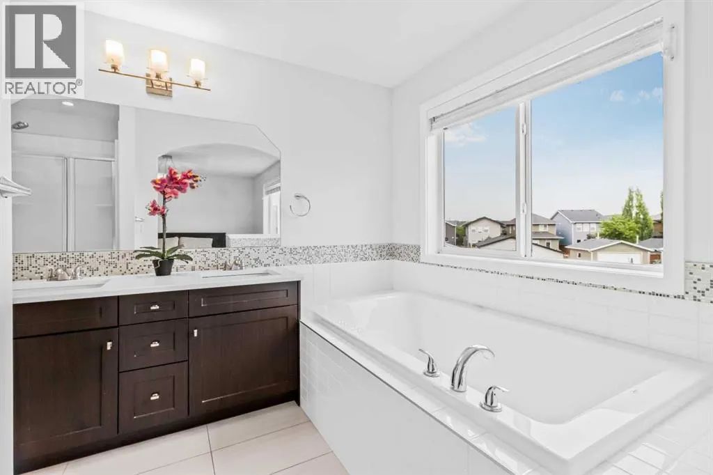 112 Ravensmoor Manor SE