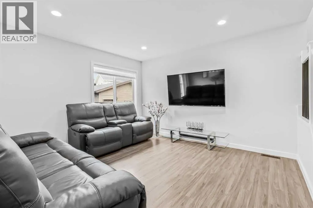 112 Ravensmoor Manor SE