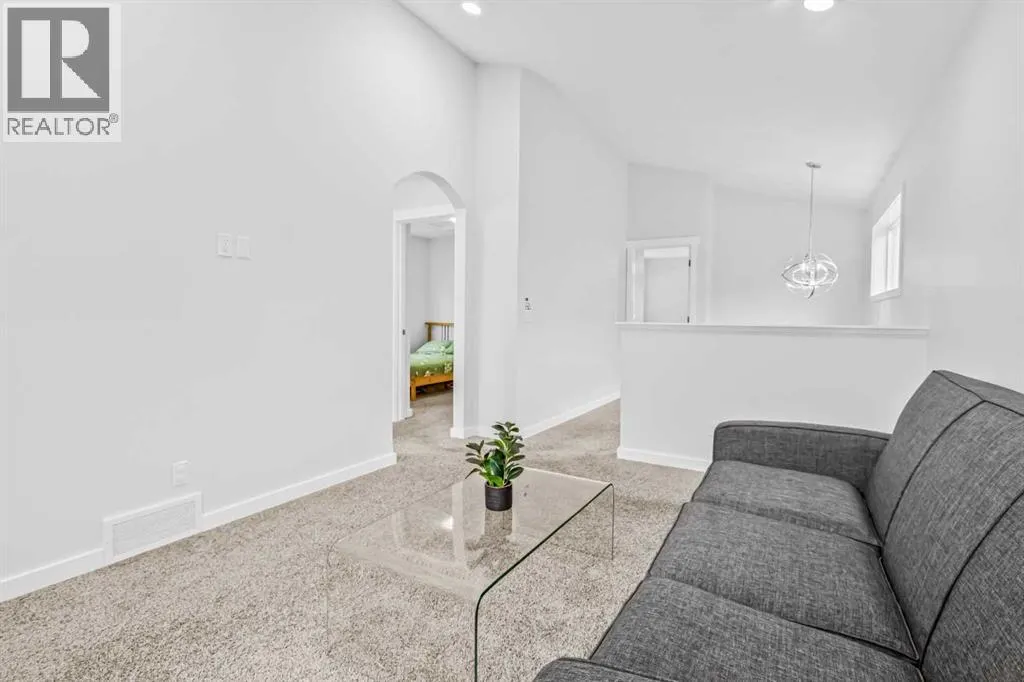 112 Ravensmoor Manor SE