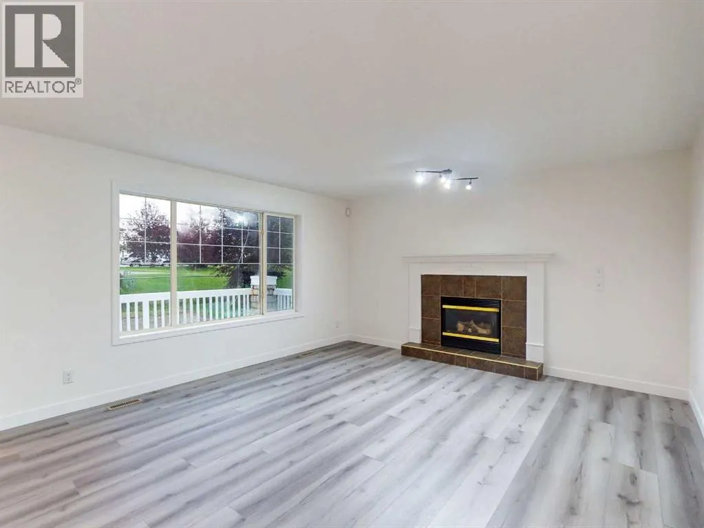 289 Canals Circle SW