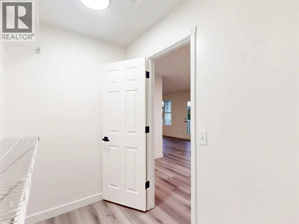 289 Canals Circle SW