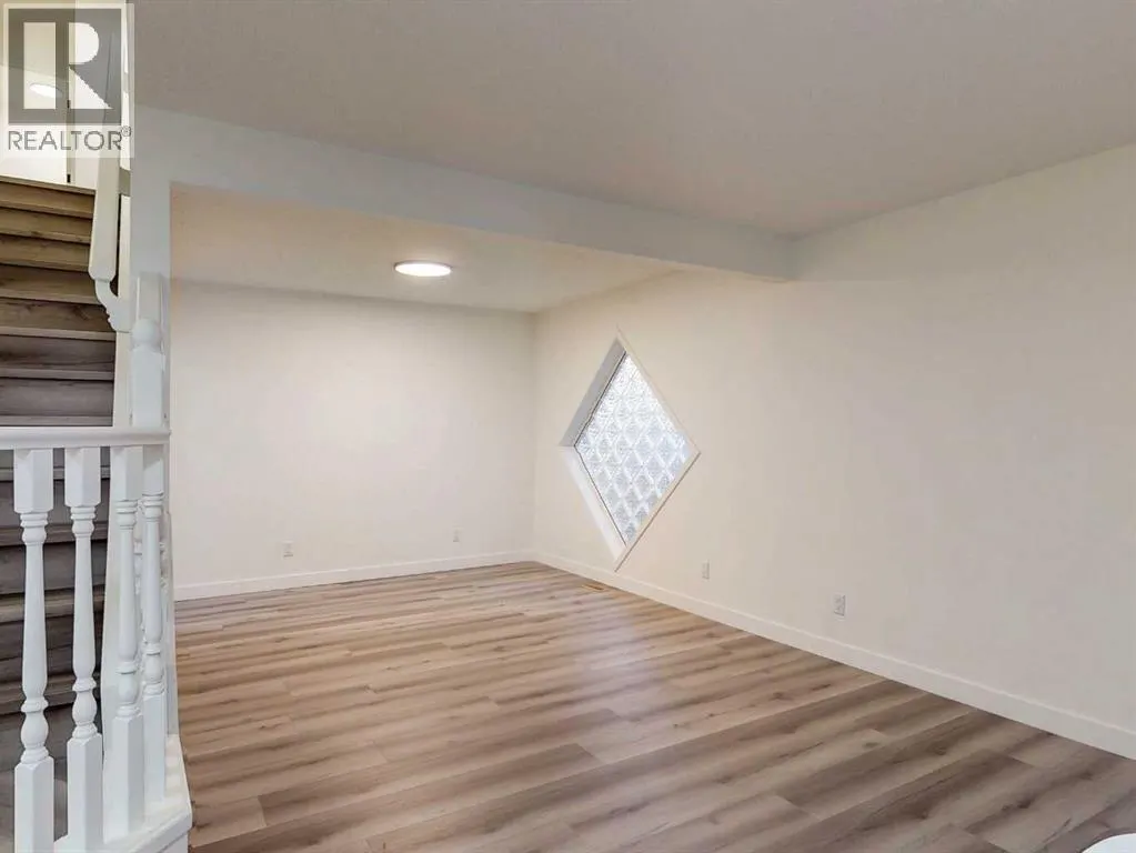 289 Canals Circle SW