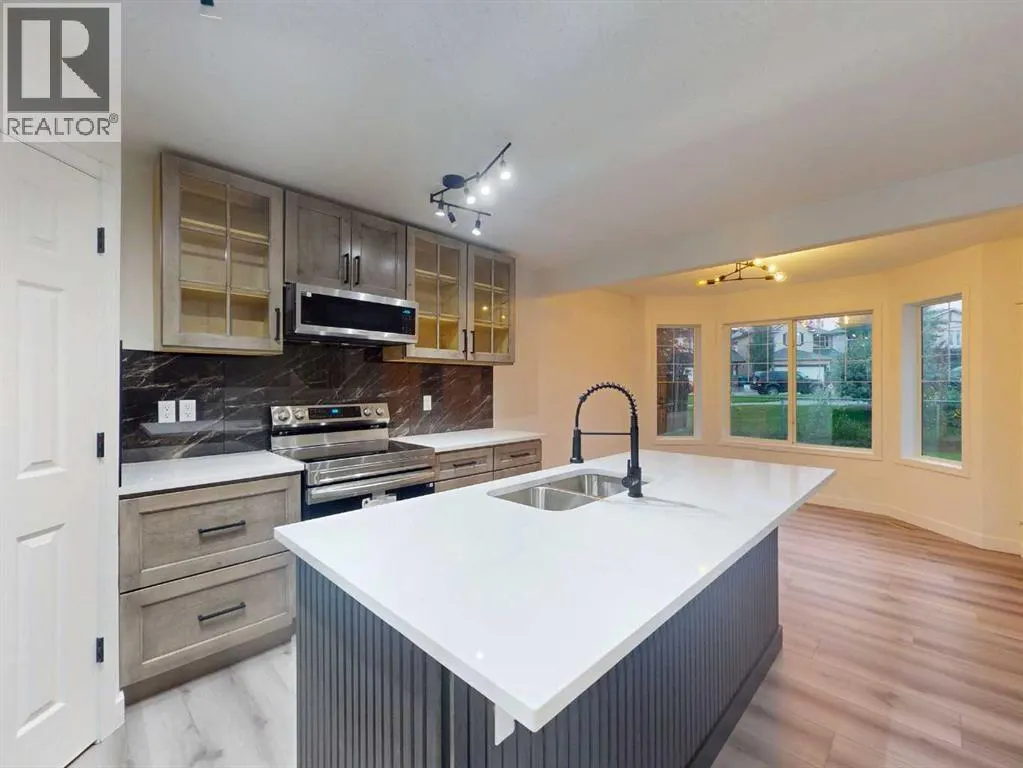 289 Canals Circle SW