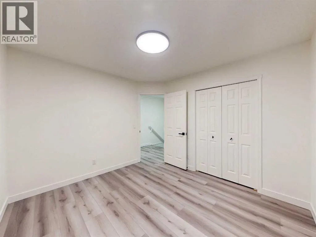 289 Canals Circle SW