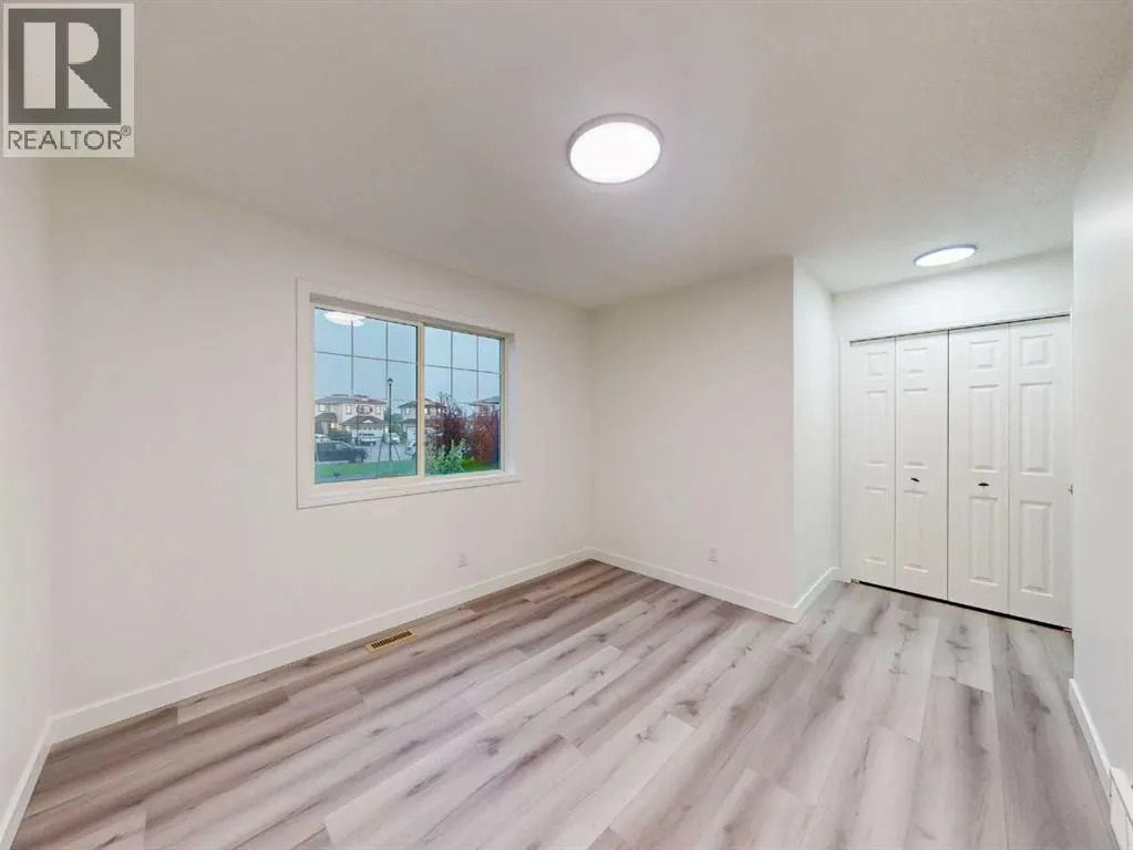 289 Canals Circle SW