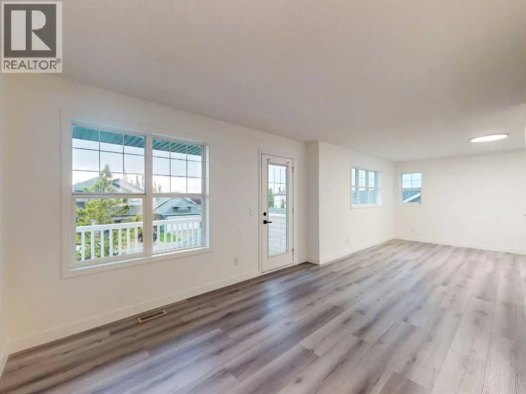 289 Canals Circle SW