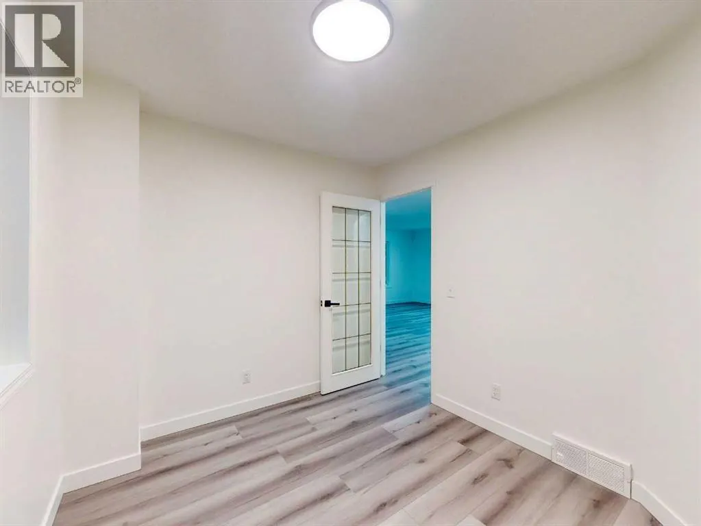 289 Canals Circle SW