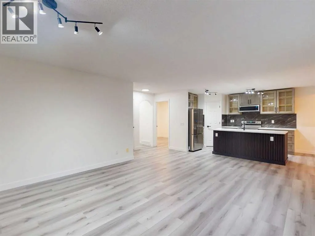 289 Canals Circle SW