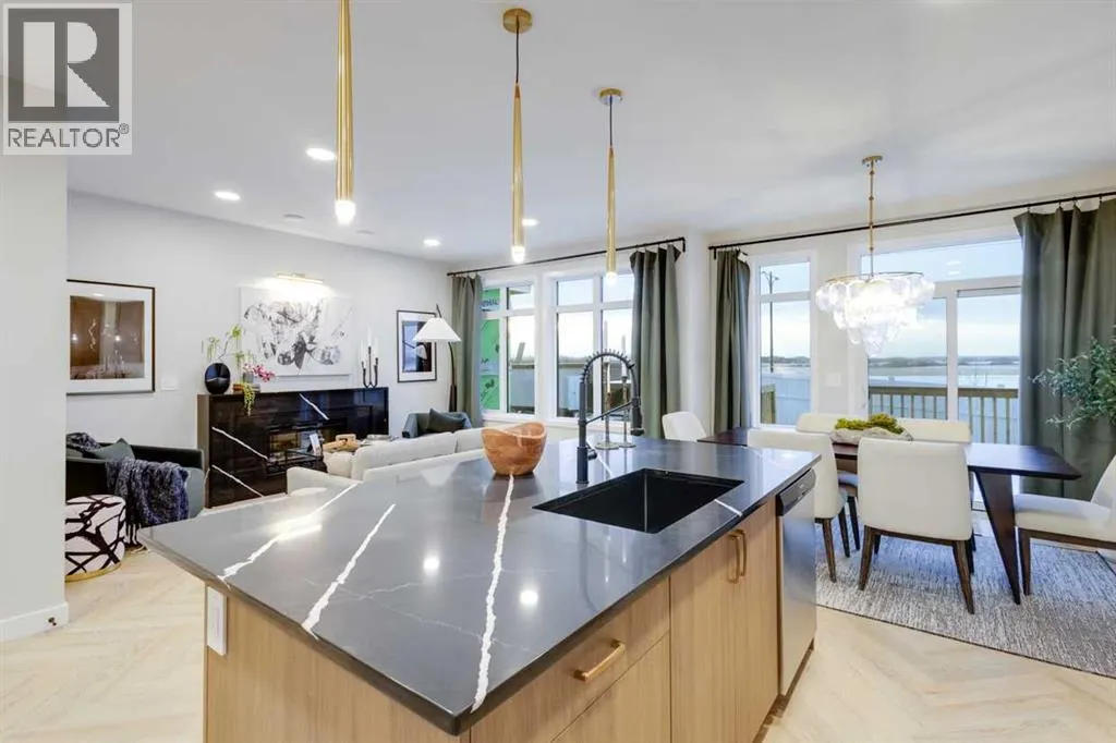 112 Sundown Crescent